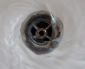 Vì sao nhà bạn thường xuyên bốc mùi dù đã vệ sinh nhiều lần?